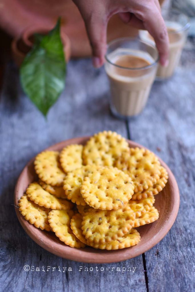 Whole Wheat Crackers Recipe Fried Mathri by MyCookingCanvas