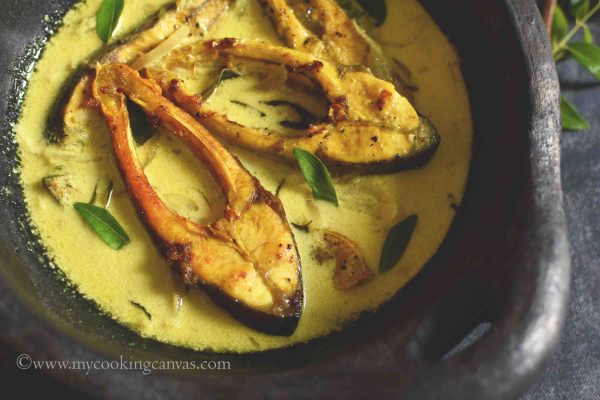 Kerala Fish curry with Coconut Milk / Fish Molee Recipe